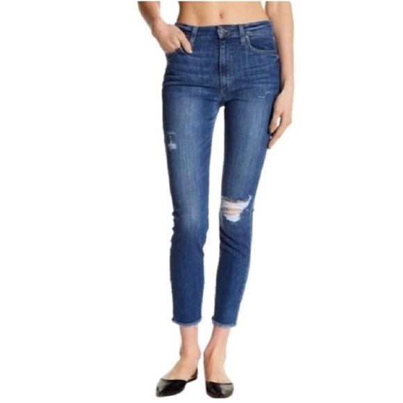 [Joe’s Jeans] Classic Distressed Denim Jeans